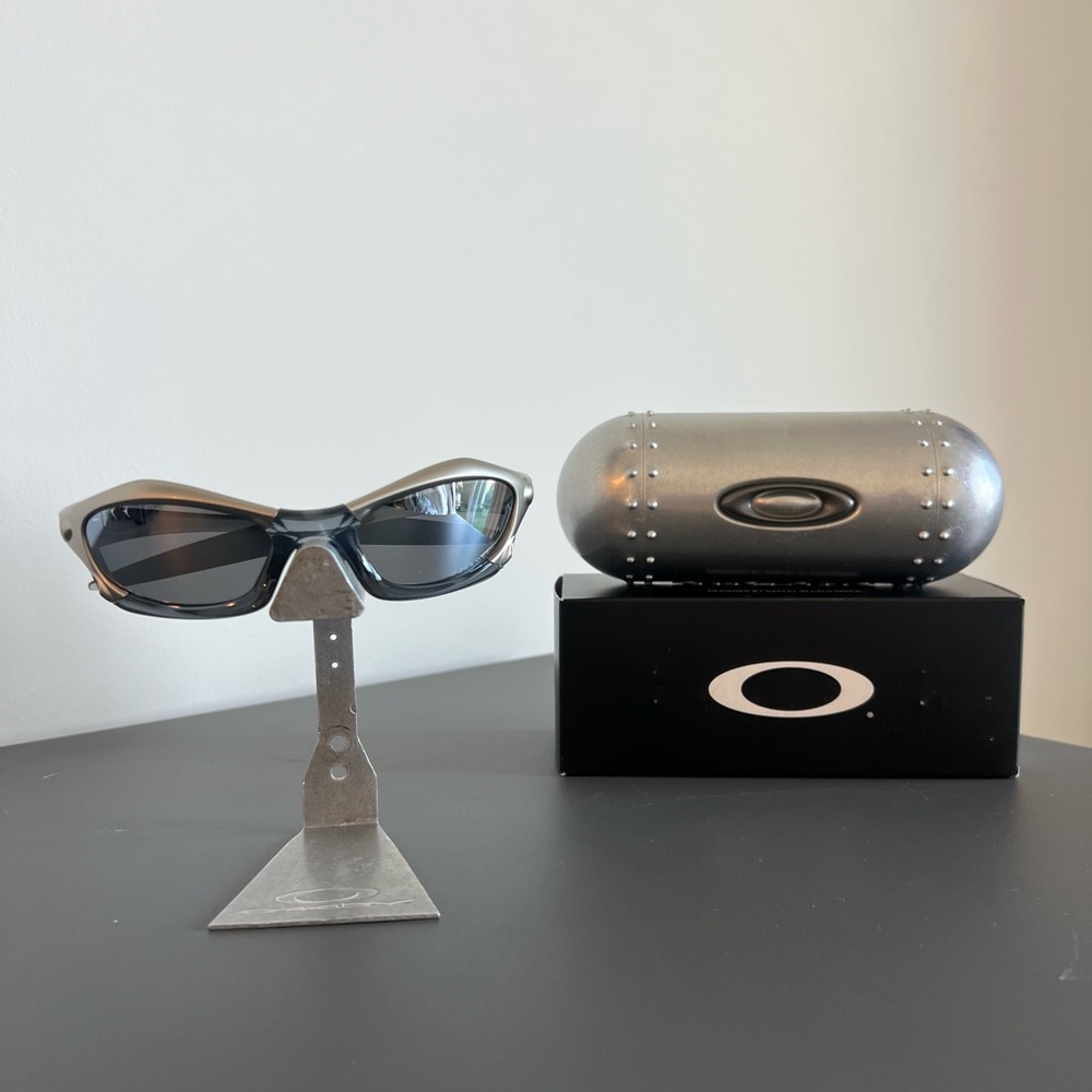Oakley Splice Metal Polarized Sunglasses with Silver Case